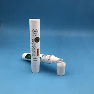 छोटे आकार की लिपस्टिक ट्यूब